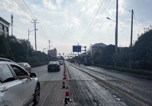 瀏陽市中醫醫院重大民生項目進展與瀏東公路中修工程啟動 公路與路面工程的雙重保障